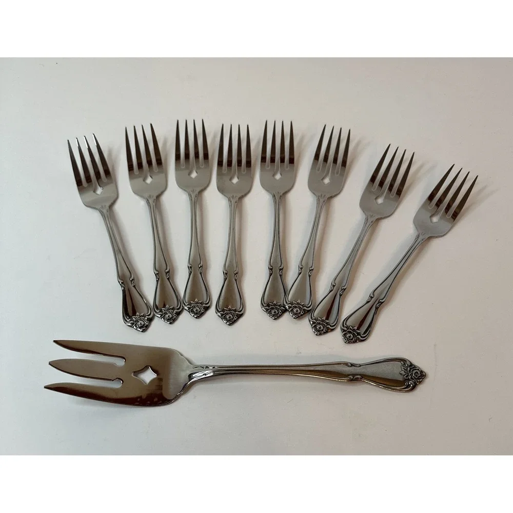 Lot Of 8 Oneida USA Salad Froks And 1 Oneida Meat Fork. Stainless Steel Cutlery.